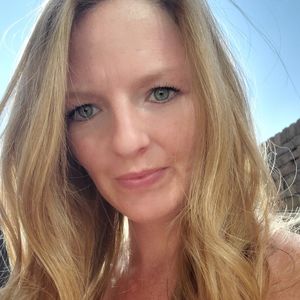 Meet your Posher, Caitlyn